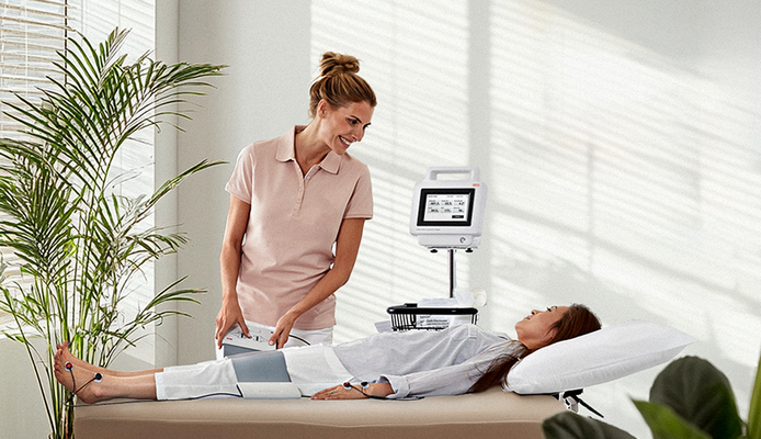 seca mBCA Go - Analyseur médical de Composition Corporelle (mBCA) pour la détermination de la composition corporelle en position couchée #4